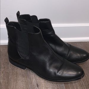 Micheal Kors Black Leather Booties
